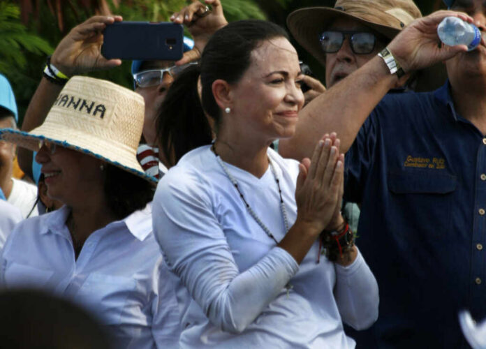 I dont know who these people are outdoors.