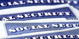 Stacked U.S. Social Security cards