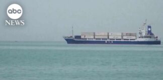 Iran and Oman close to agreement to reopen the Strait of Hormuz, Iran officials say
